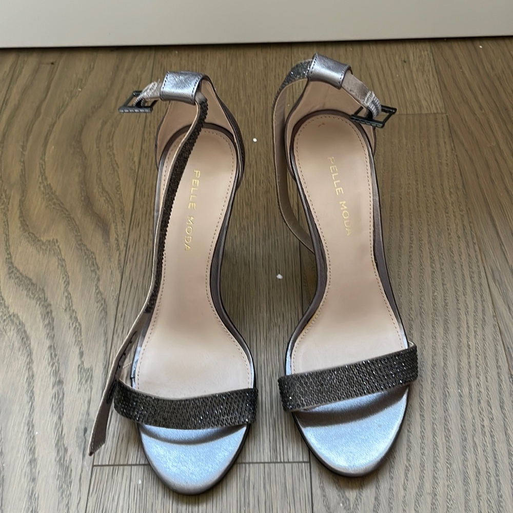 Pelle mods sandals brand new without box size 6